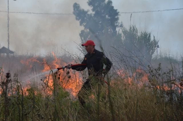 Υπό περιορισμό η πυρκαγιά στη Νότια Κέρκυρα-Επιστρέφουν σταδιακά οι κάτοικοι στα χωριά τους